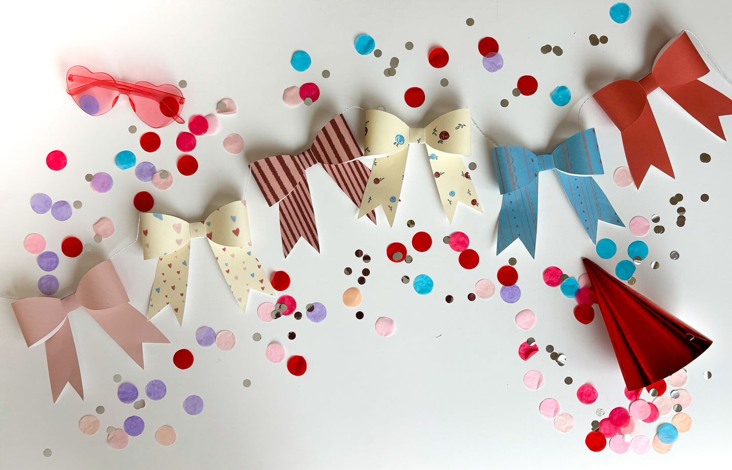 Paper Bow Garland - Valentine Standard